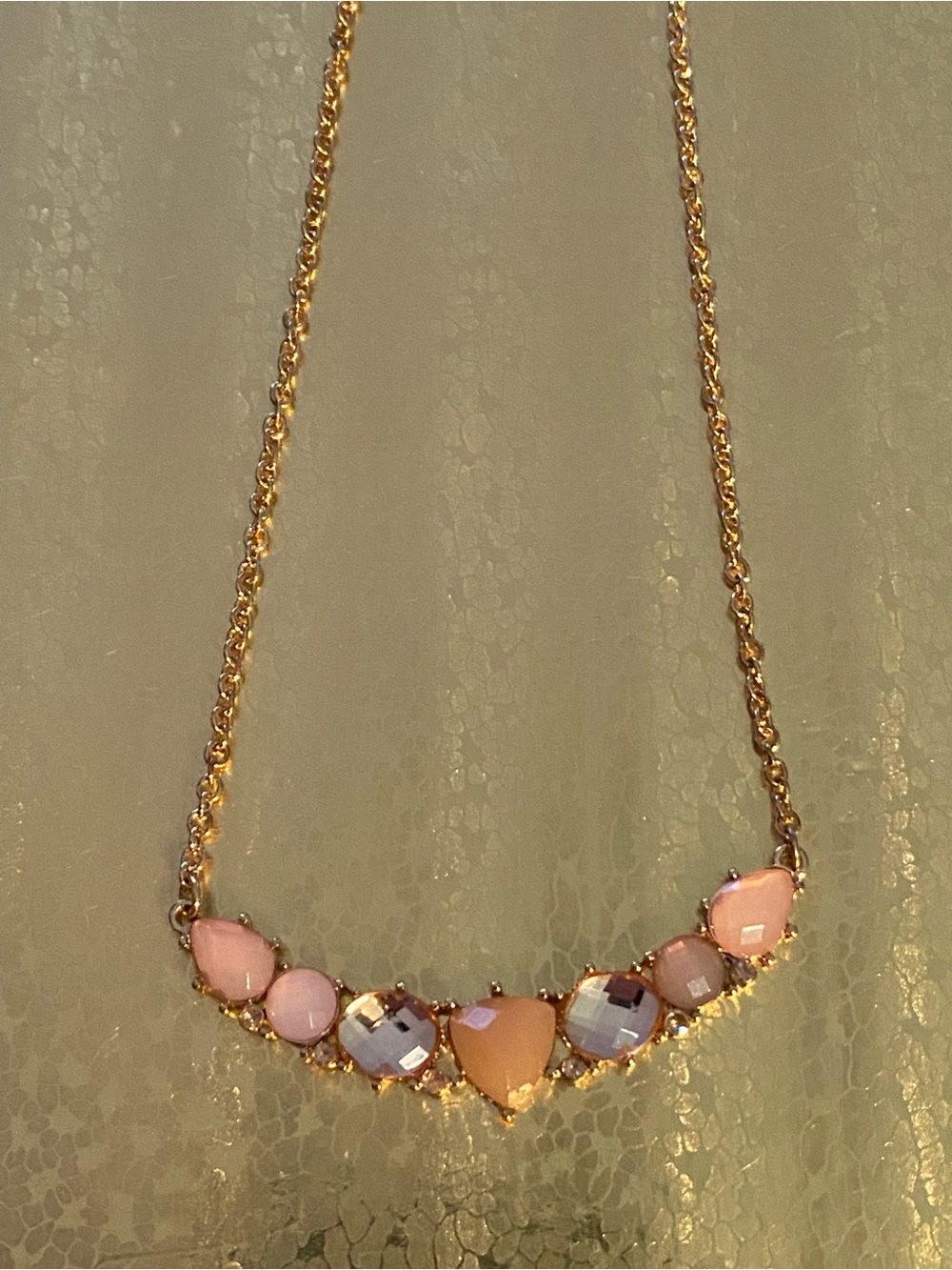 NWT Gold Pink peach Gemstone Statement Necklace